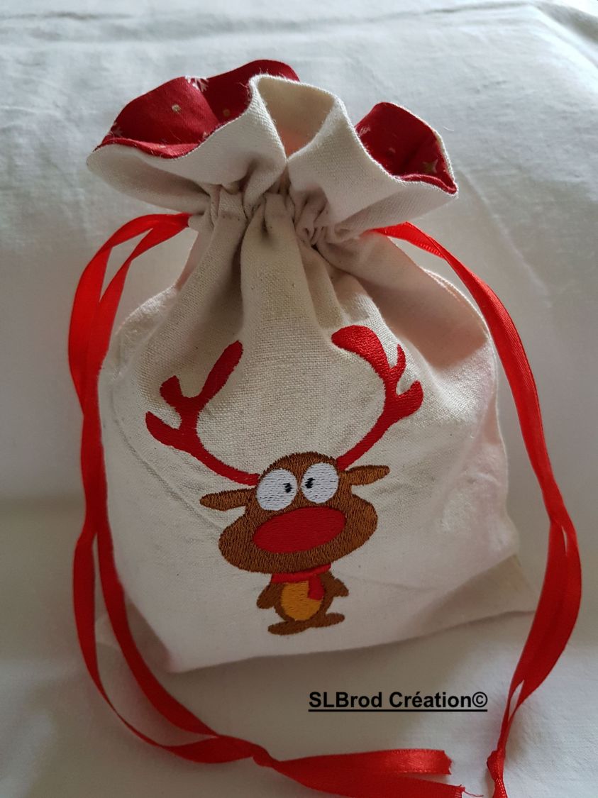 Pequeno saco de Natal de renas