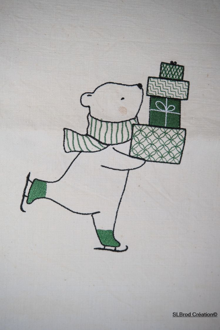 Ursinho de peluche de Natal patinador verde de tamanho médio