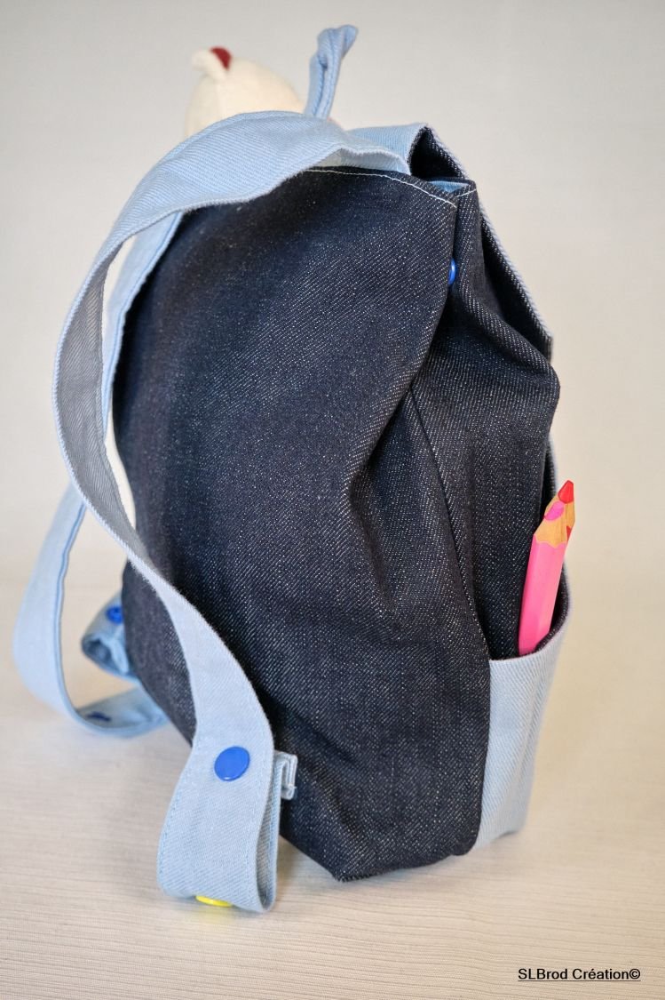 Mochila para crianças com touro azul celeste bordado, personalizável