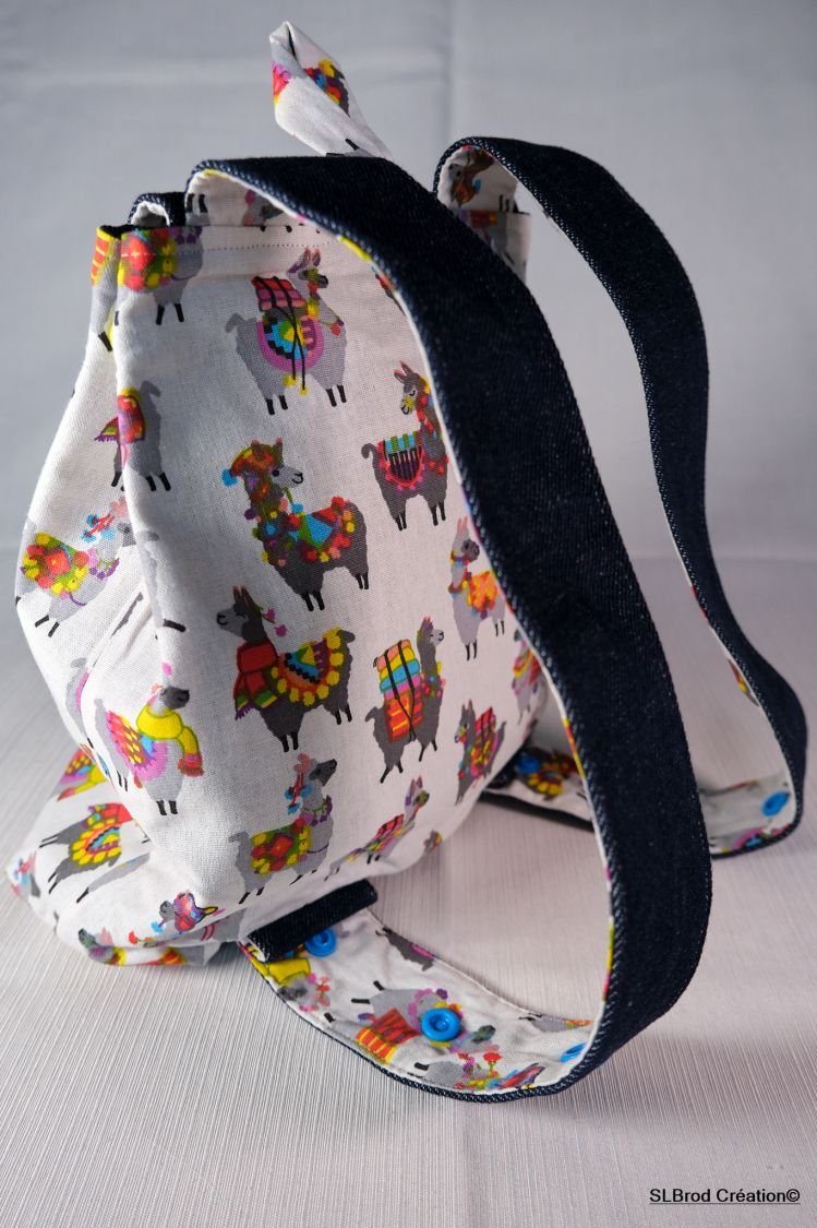 Mochila de lhama bordada para crianças