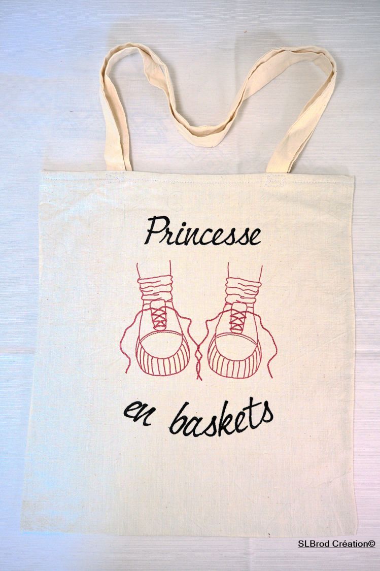 Princesa de Saco Tote bordado com ténis