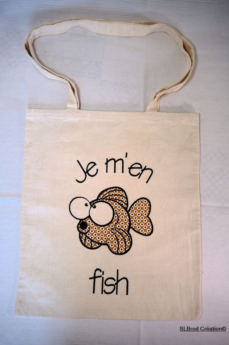 Saco de peixe bordado castanho