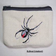 Bolsa de aranha bordada