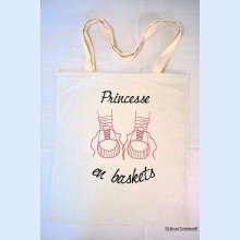 Princesa de Saco Tote bordado com ténis